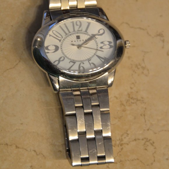 CLASSIC ESTATE MAYORS BIRKS OVAL SILVER WHITE SUNBURST  DIAL METAL BAND WATCH main image 4